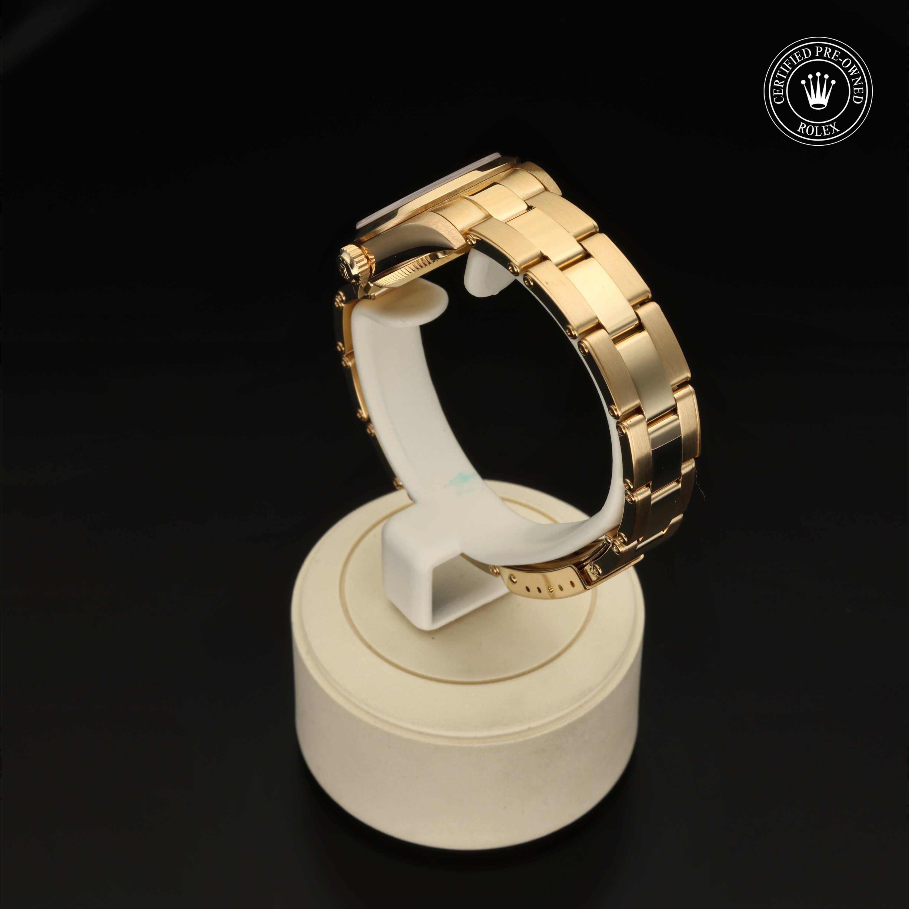 Rolex Oyster Perpetual 26