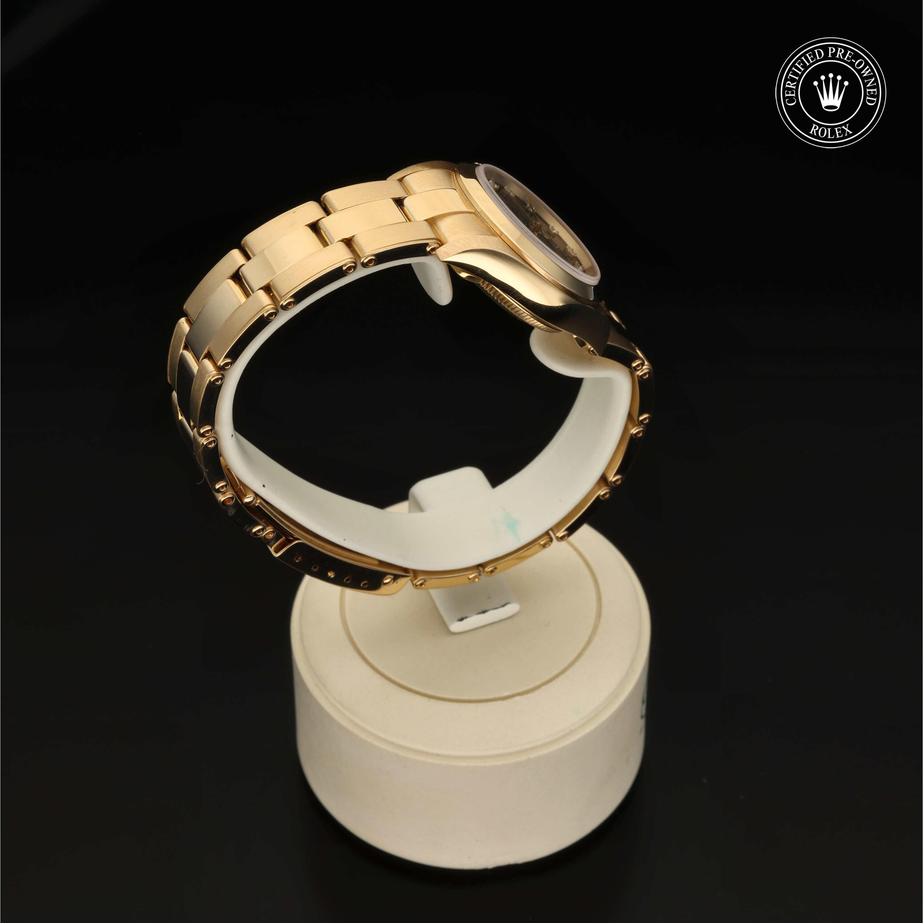 Rolex Oyster Perpetual 26