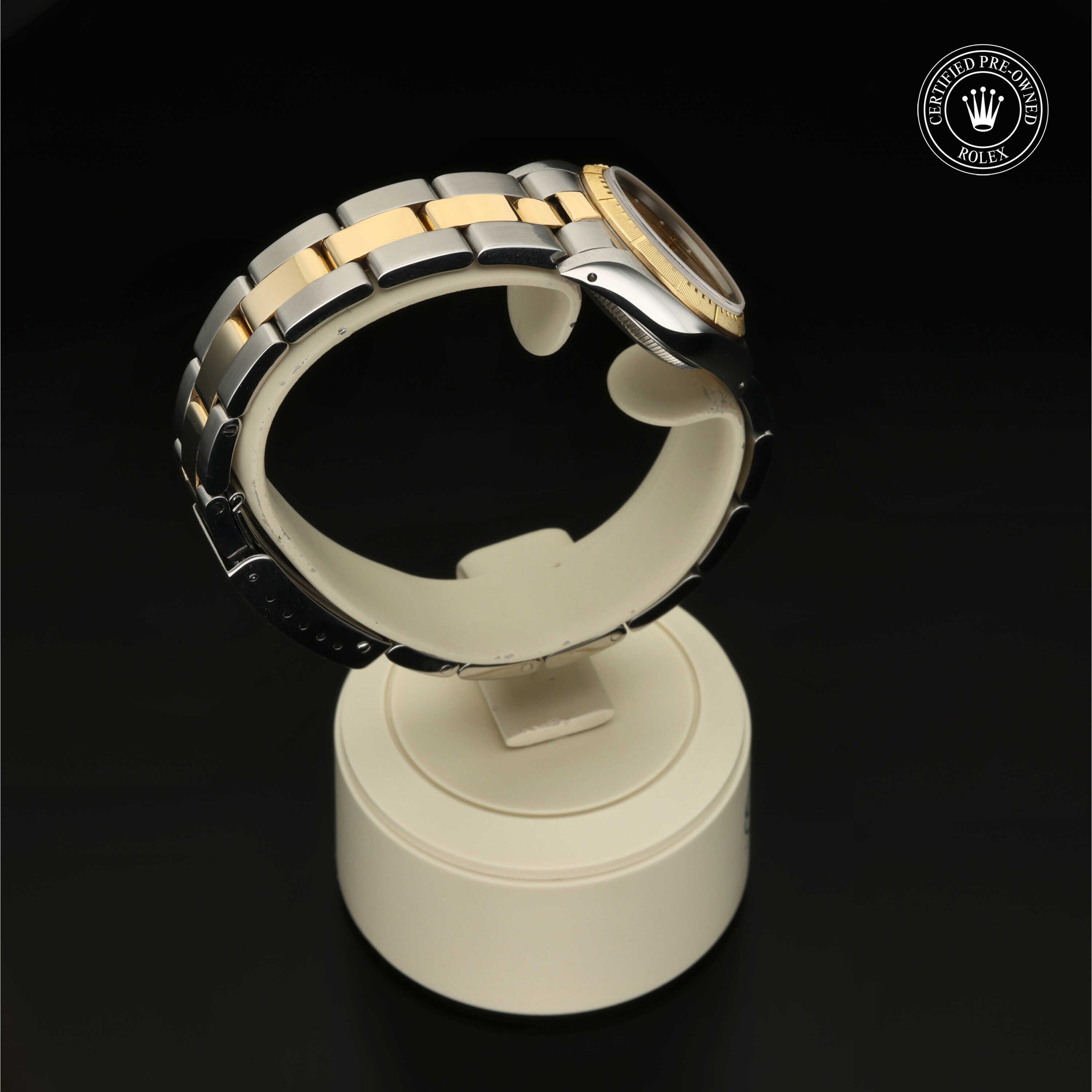 Rolex Oyster Perpetual 26