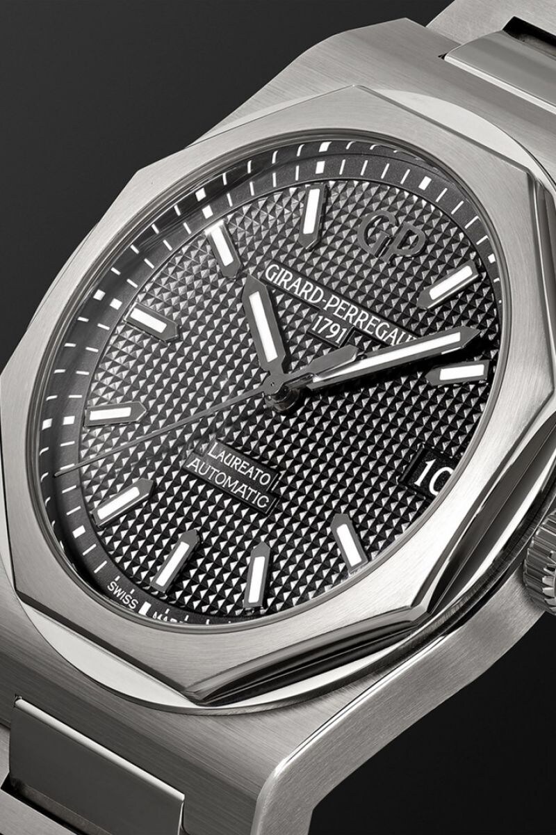 Girard-Perregaux Laureato
