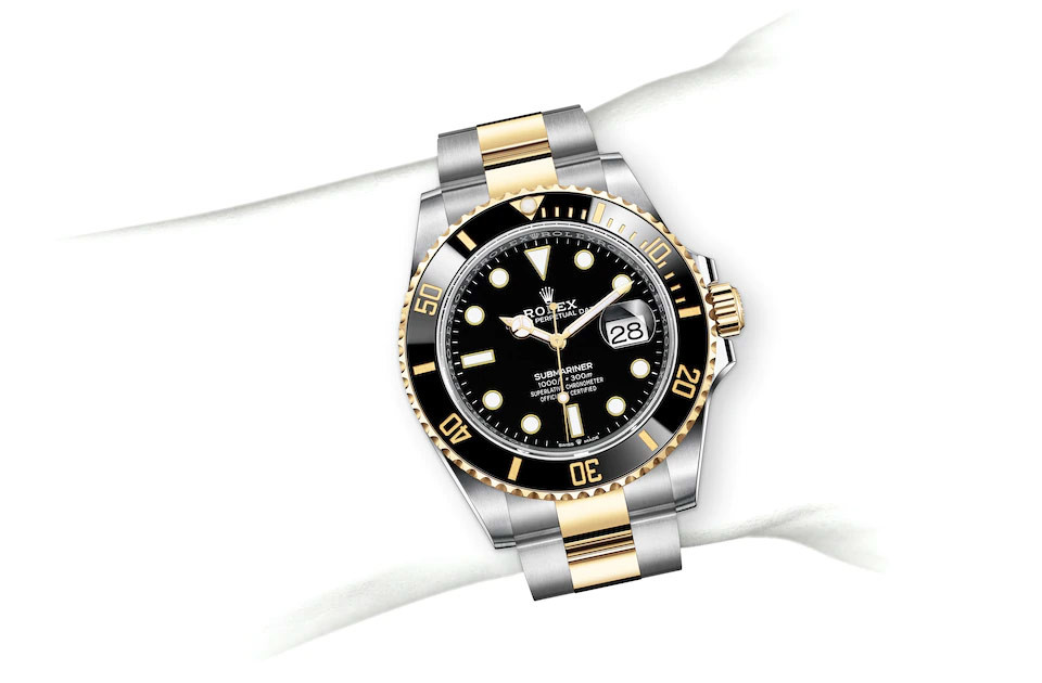 submariner date oystersteel and yellow gold
