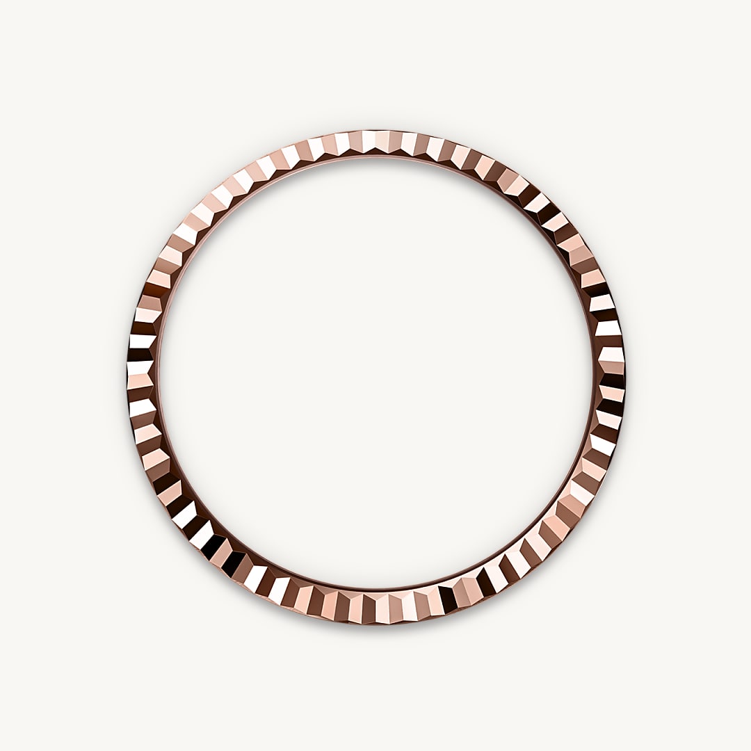 Fluted bezel