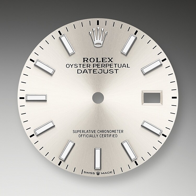En relojería, el acabado tipo rayos de sol en las esferas Rolex es un método predominante para conseguir esferas de un color metálico puro, como tonos de gris plateado, rodio o rutenio.