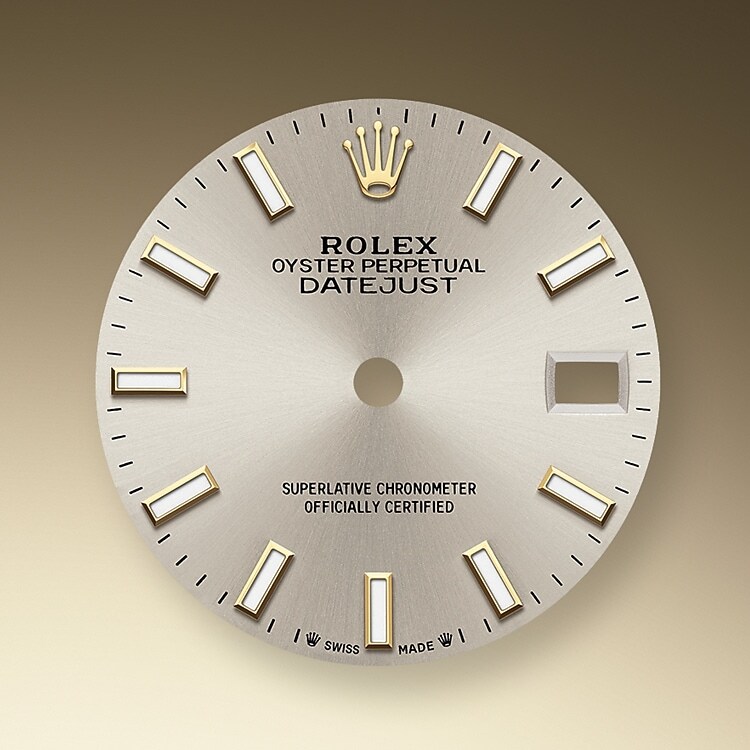 El acabado tipo sol crea delicados reflejos de luz en muchas esferas de la colección Oyster Perpetual. Se obtiene utilizando técnicas magistrales de cepillado que crean surcos que salen del centro de la esfera.