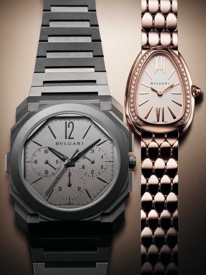 Bvlgari Uhren auf beigem Hintergrund